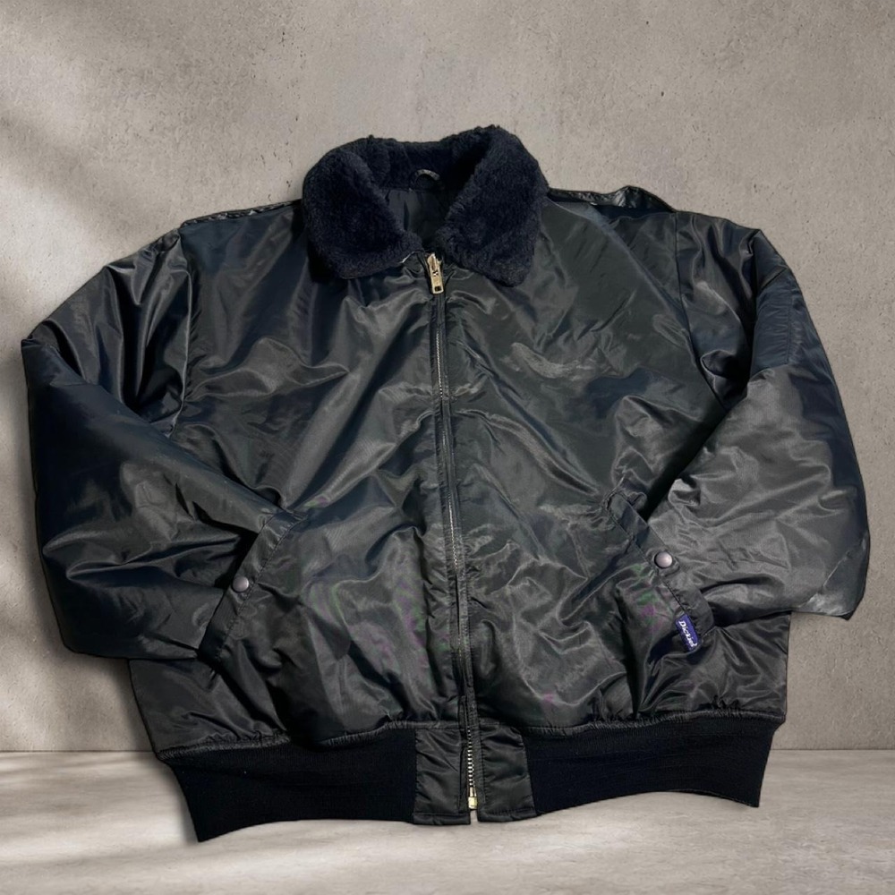 Vintage Dickies black bomber jacket with fur collar Size L